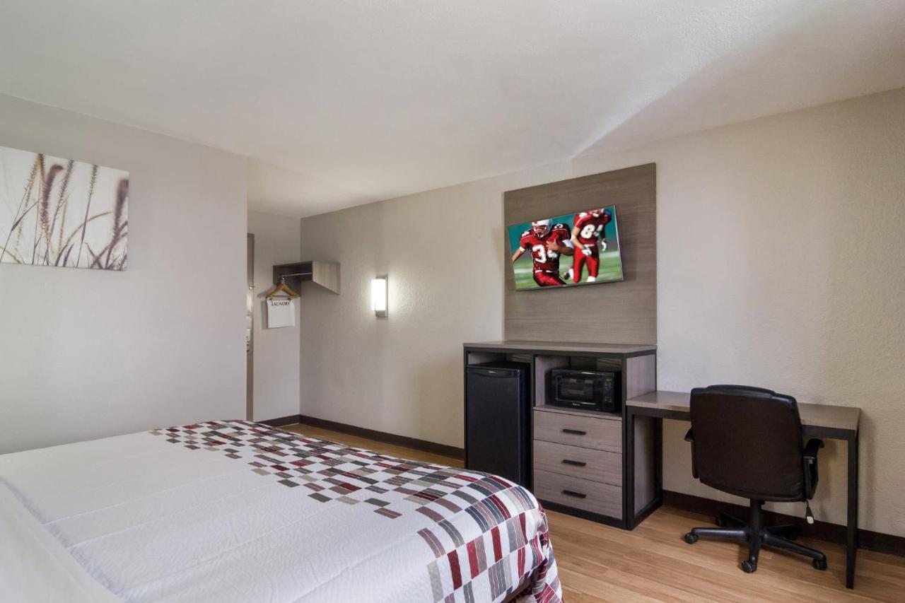 Red Roof Inn & Suites Brunswick I-95 Екстериор снимка