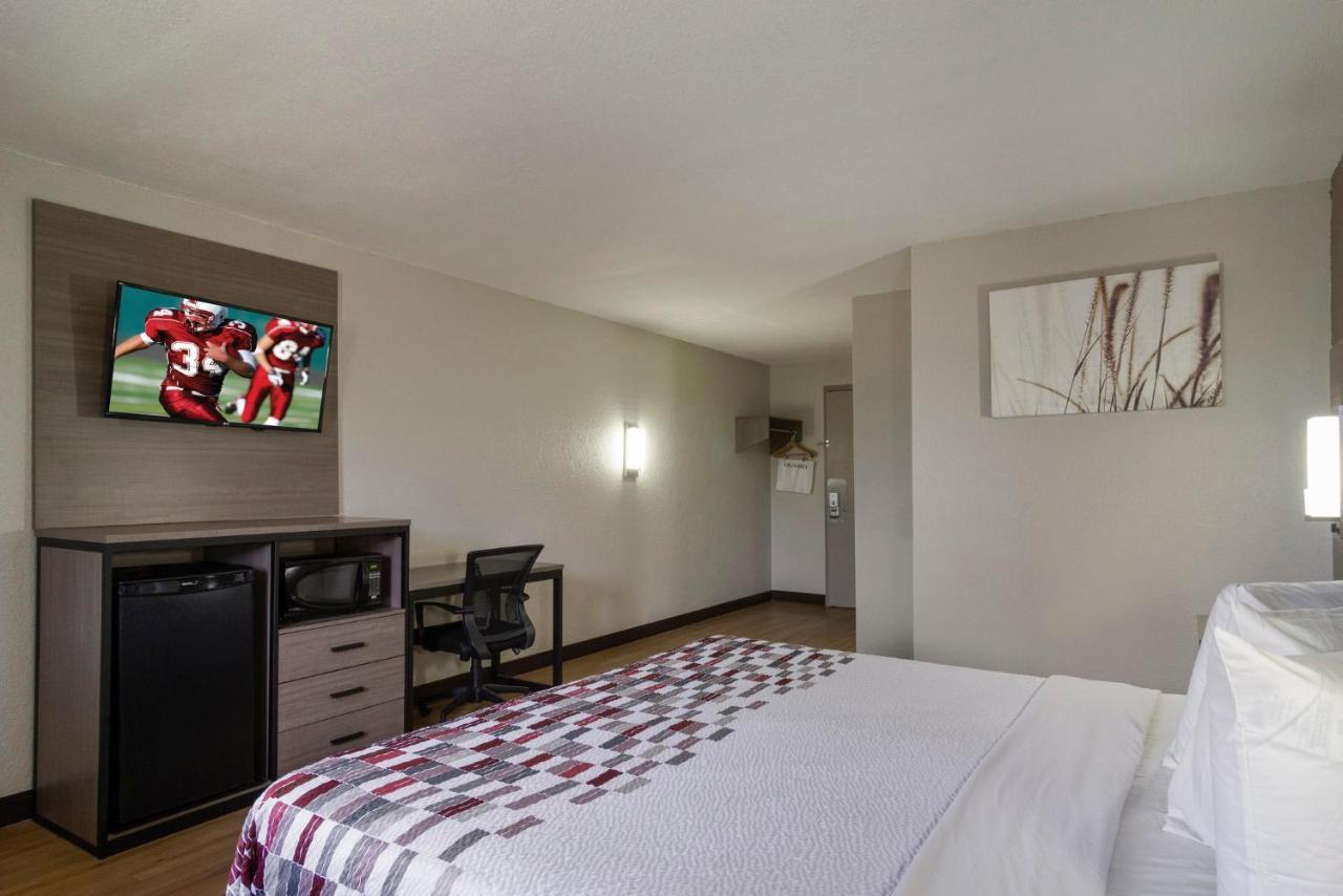 Red Roof Inn & Suites Brunswick I-95 Екстериор снимка