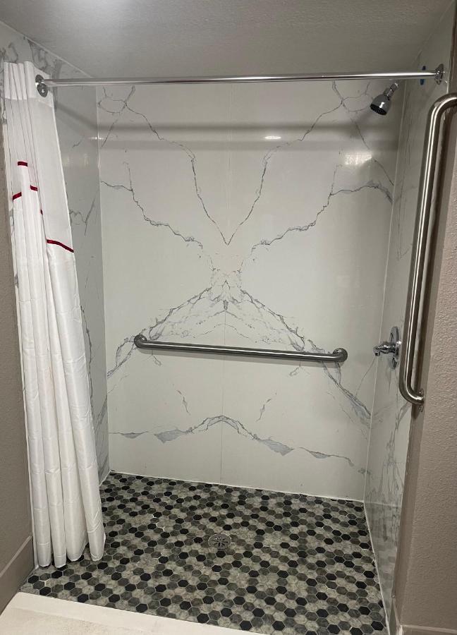 Red Roof Inn & Suites Brunswick I-95 Екстериор снимка