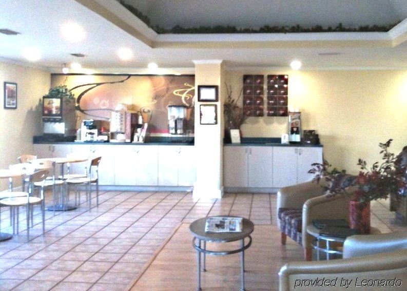 Red Roof Inn & Suites Brunswick I-95 Екстериор снимка